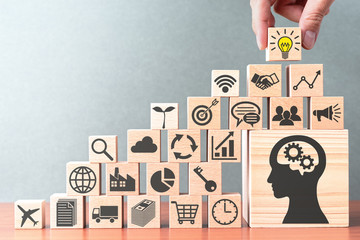 发际红中卡维塔第二部为什么换演员