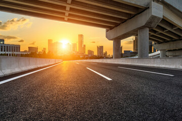 谁有《天下无贼》里那段经典的打劫的台词_1